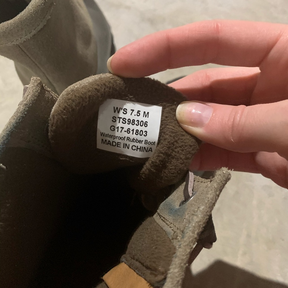 Like new Sperry Duck Boots sz 7.5